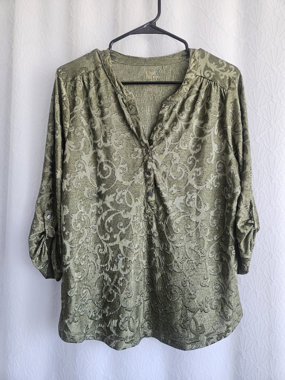 Croft & Barrow Olive Green Textured Blouse Boho 3/4 Roll-Tab Sleeves Size M